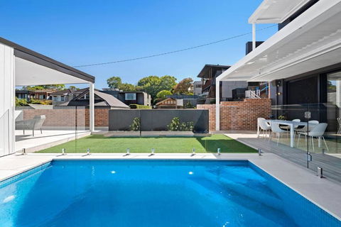 Luxury NEW 5BDRM Oasis With Heated Pool - Accommodation Great Ocean Road 0