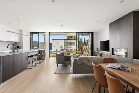 Luxury NEW 5BDRM Oasis With Heated Pool - Accommodation Great Ocean Road 1