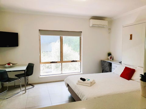 M4 West Perth Studio Apartment Near Kings Park - Accommodation Great Ocean Road 3