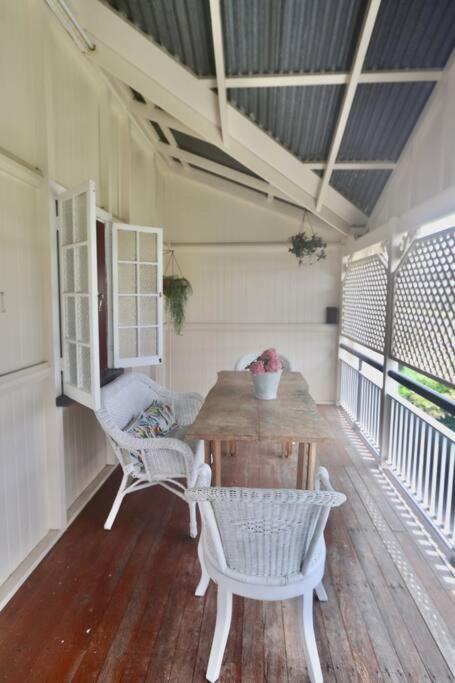 MAGNOLIA HOUSE ON THE CREEK - STANTHORPE - Accommodation Great Ocean Road 2
