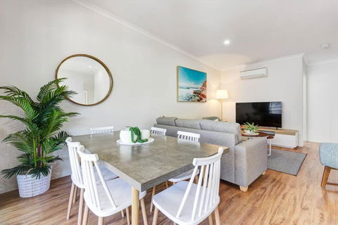 MARJ12- Stylish And Spacious - Accommodation Great Ocean Road 3
