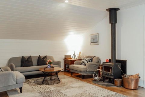 MARYBANK ESTATE - BARN LOFT - Accommodation Great Ocean Road 0