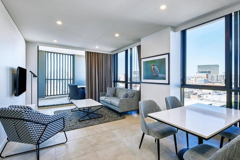 Meriton Suites Liverpool - Accommodation Great Ocean Road 1