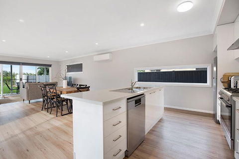 Milawa Vineyard Views - Guesthouse 2 - Accommodation Great Ocean Road 3