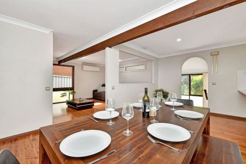 NEW PropertyBreezy Bayside Haven At Brightwaters - Accommodation Great Ocean Road 1
