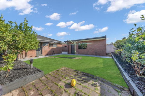 Newly Renovated House Near Melbourne Airport - Accommodation Great Ocean Road 1