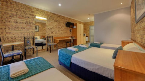 Mulga Country Motor Inn - Accommodation Great Ocean Road 3