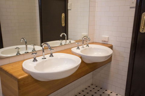 Nags Head Hotel - Accommodation Great Ocean Road 3