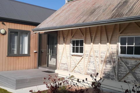 NEST- Luxury Vineyard Accommodation - Accommodation Great Ocean Road 2