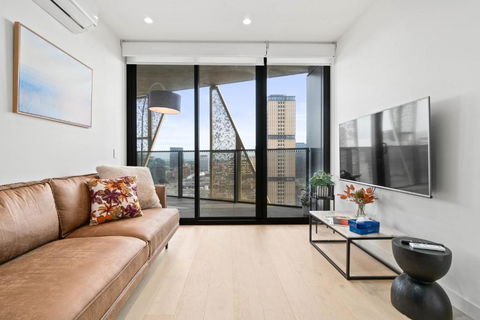 NEW Skyline View Luxury Apt Homey Heart Of ADL - Accommodation Great Ocean Road 0
