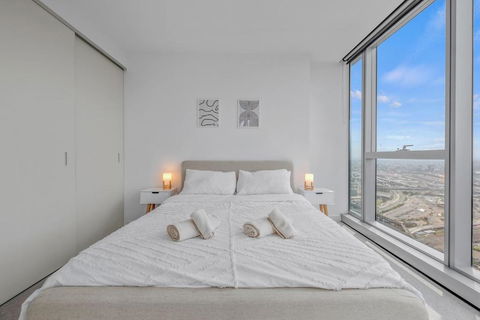 NEW Top Floor L70 CBD Luxury Apt - Accommodation Great Ocean Road 1