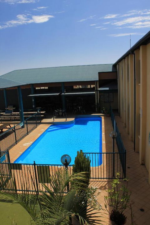 Ningaloo Club Backpackers - Accommodation Great Ocean Road 0