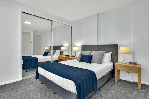North Sydney Large Two Bedroom MIL2302 - Accommodation Great Ocean Road 1