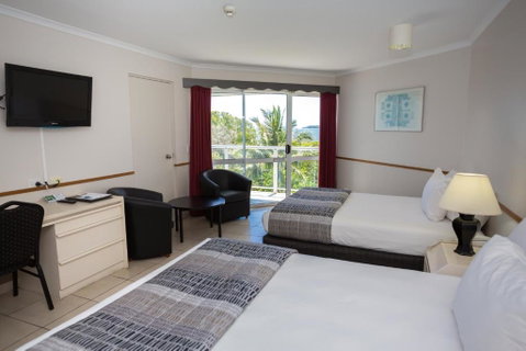 Ocean International Hotel - Accommodation Great Ocean Road 2