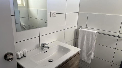 OUYEN MOTEL - Accommodation Great Ocean Road 3