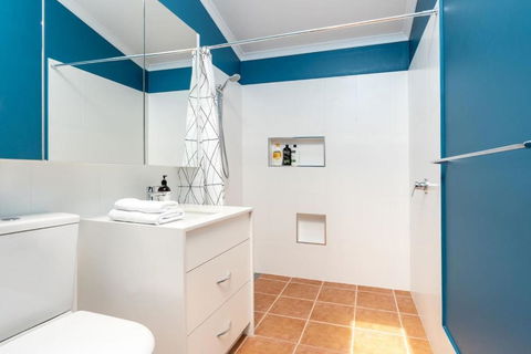 Peaceful 1BR Courtyard Unit In Quiet Dickson - Accommodation Great Ocean Road 3