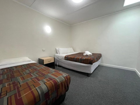 Parkside Inn Motel - Accommodation Great Ocean Road 1