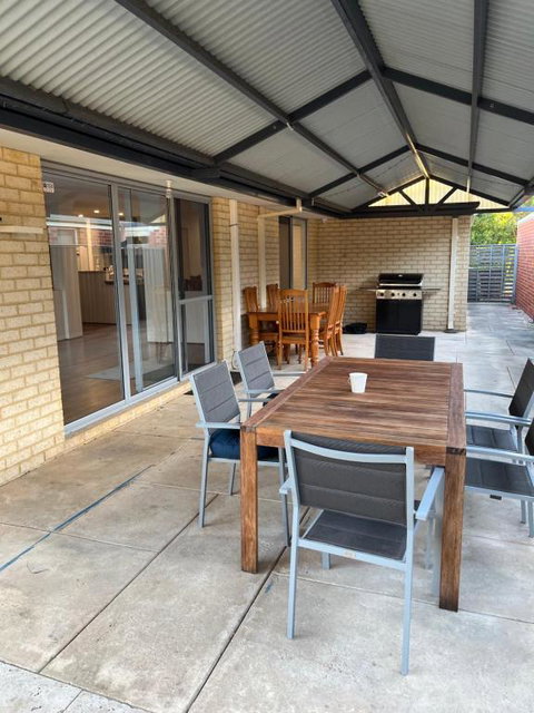Parkside Pool Home In Aubin Grove - Accommodation Great Ocean Road 3