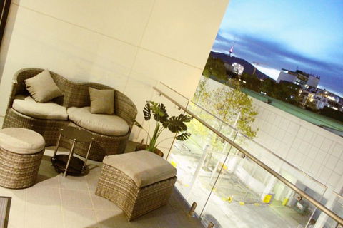 Perfectly Located Modern Apartment - Canberra CBD - Accommodation Great Ocean Road 3