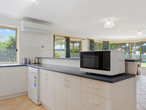 Pets At The Beach 8 Marto Court - Accommodation Great Ocean Road 3