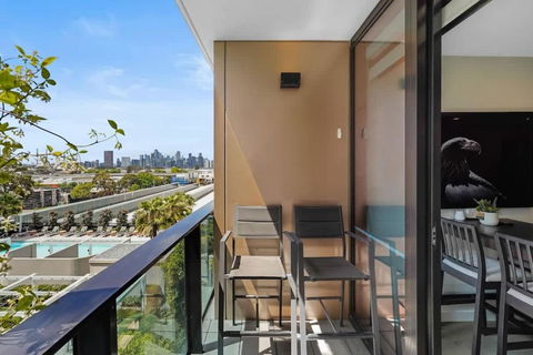 PM Residences - Modern Luxury 2BR Apt W Parking - Accommodation Great Ocean Road 3