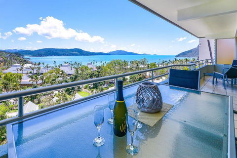 Poinciana Lodges - Ocean Views - Accommodation Great Ocean Road 1