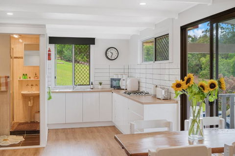 Pet Friendly Cozy Cabin - Accommodation Great Ocean Road 3