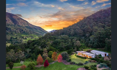 Private Luxury In The Mountains With Running Creek - Accommodation Great Ocean Road 0
