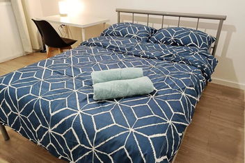 PROMO 2-Bedroom Villa Next To Train Station, FREE PARKING with Accommodation Great Ocean Road