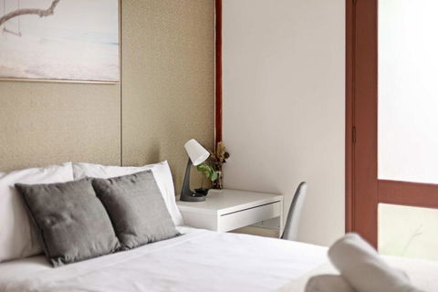 Quaint Double Room - Private Spot At Milperra - Shared Bathroom - Accommodation Great Ocean Road 1