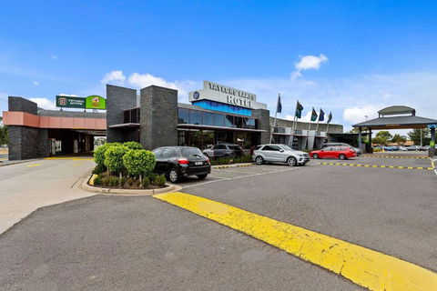 Quality Hotel Taylors Lakes - Accommodation Great Ocean Road 3