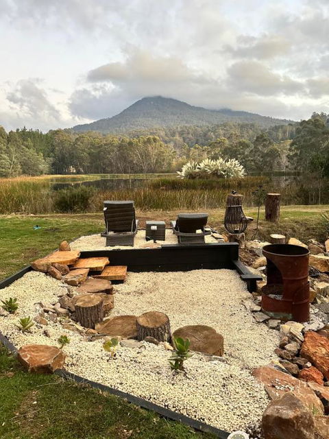 Quamby Bluff Lake House, Deloraine, Tasmania - Accommodation Great Ocean Road 2
