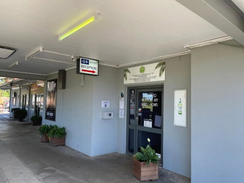 Queens Beach Hotel - Accommodation Great Ocean Road 1