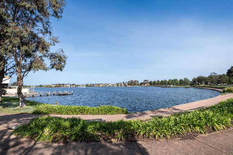 Quite&beautiful 4br2ba House By Sanctuary Lake - Accommodation Great Ocean Road 0