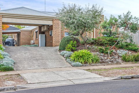 Reconnect On Daly I Epworth And Deakin - Accommodation Great Ocean Road 1