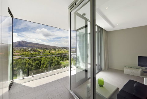 Astra Apartments Canberra - Manhattan - Accommodation Great Ocean Road 3