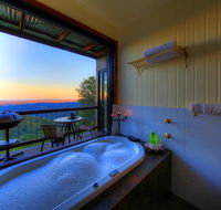 At Remingtons Private Cottages  Lodge