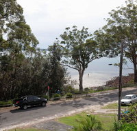 Baggies on Dutchies' 9 Burbong Street - large house with aircon boat parking  waterviews - Accommodation Great Ocean Road