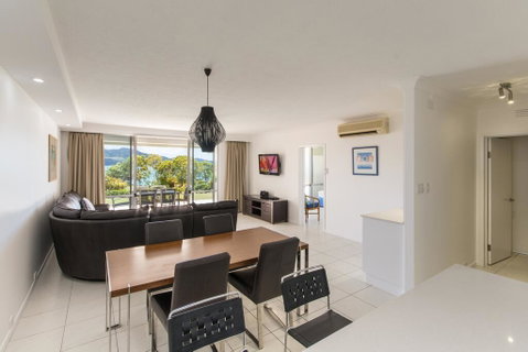 Beach Front Lagoon Lodge Apartments - Accommodation Great Ocean Road 2