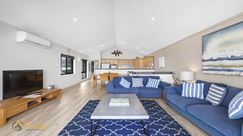 Beach House 72A Marine Drive - Fingal Bay - Accommodation Great Ocean Road 2