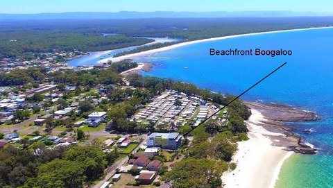 Beachfront Boogaloo - Accommodation Great Ocean Road 1