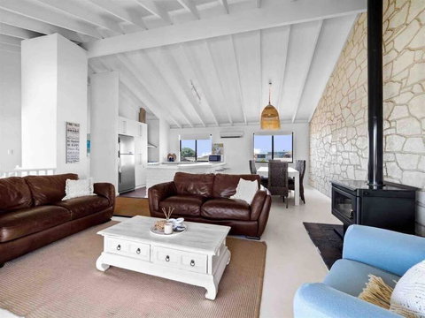 Relaxing Getaway Beachfront Access Multi Family Pets Mandurah - Accommodation Great Ocean Road 0