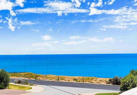 Relaxing Getaway Beachfront Access Multi Family Pets Mandurah - Accommodation Great Ocean Road 2