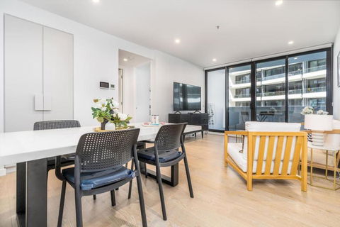 Restful Apt Near ANZAC Park West - Accommodation Great Ocean Road 0