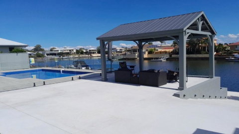 Relax Poolside By The Canal - Accommodation Great Ocean Road 1