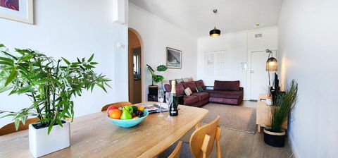 Relaxed Coastal Living With Fantastic Sea Views - Accommodation Great Ocean Road 2