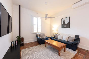 Renovated 2B 1B Victorian House In Princes Hill with Accommodation Great Ocean Road