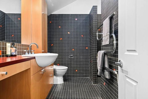 Renovated Brilliance In Bayside Albert Park - Accommodation Great Ocean Road 3
