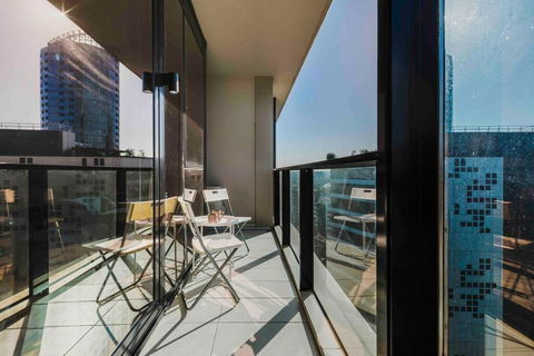Resort Lifestyle Urban Apt - Pool, Gym, Sauna - Accommodation Great Ocean Road 1