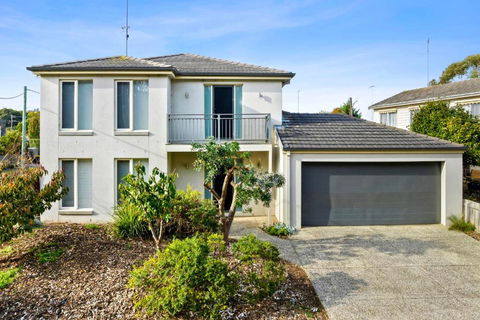 Retreat On Gairloch I Geelong River Hideaway - Accommodation Great Ocean Road 0